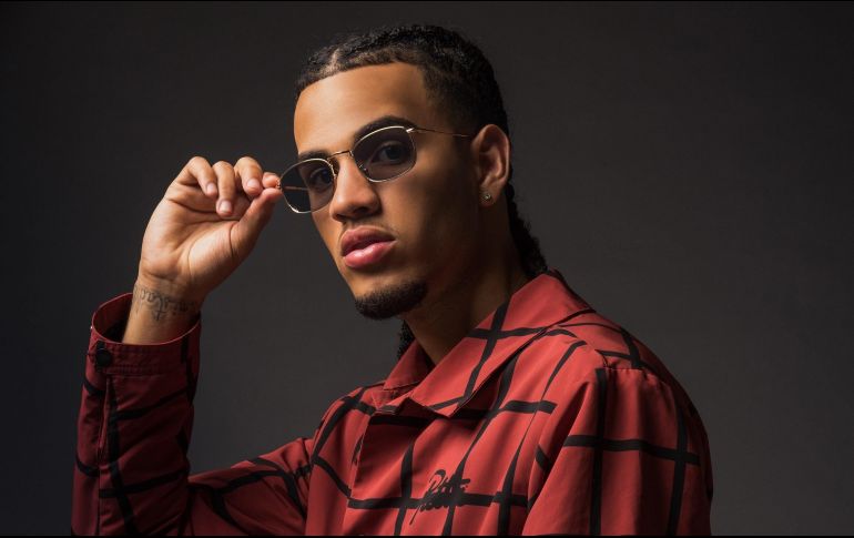 Fotografía donde aparece el cantautor puertorriqueño Carlos Javier Sánchez, conocido artísticamente como Milly, quien lanzó su primer álbum, 