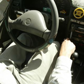 "No subo gordas": Sancionan a otro chofer por letrero discriminatorio