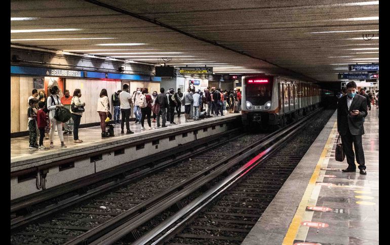 Una escena quizás inédita en su historia ocurrió en el Metro de la CDMX. EL UNIVERSAL / G. Espinosa