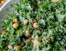 Ensalada de garbanzos tostados. ESPECIAL/Photo by Deryn Macey on Unsplash.