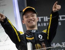 Con 22 años, Guanyu Zhou reemplaza al italiano Antonio Giovinazzi y tendrá como compañero de equipo al finlandés Valtteri Bottas. AFP