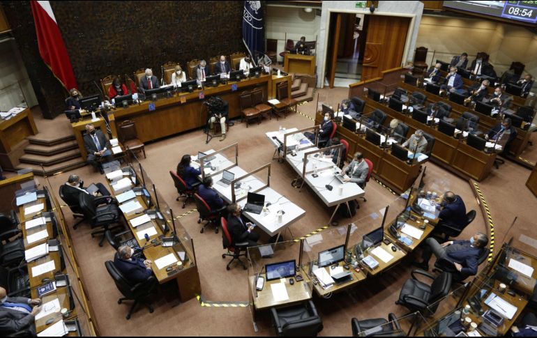 La oposición necesitaba 29 de los 43 votos del Senado para destituirlo y solo tenía 24. AFP/D. Missene
