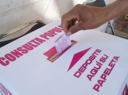 AMLO recuerda que en los estatutos de Morena se contempla como posibilidad para elegir candidatos el que se apliquen encuestas. SUN / ARCHIVO