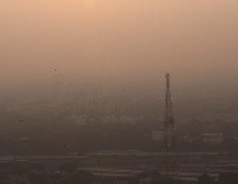 Una capa de contaminación sobre Nueva Delhi en una imagen de ayer. EFE/EPA/H. Tyagi