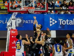 Cinco puntos anotados únicamente por los Astros en tiempo extra fue la clave para la derrota, y es que Fuerza Regia consiguió 15 puntos para alzarse con la victoria. EL INFORMADOR/G. GALLO