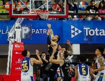 Cinco puntos anotados únicamente por los Astros en tiempo extra fue la clave para la derrota, y es que Fuerza Regia consiguió 15 puntos para alzarse con la victoria. EL INFORMADOR/G. GALLO