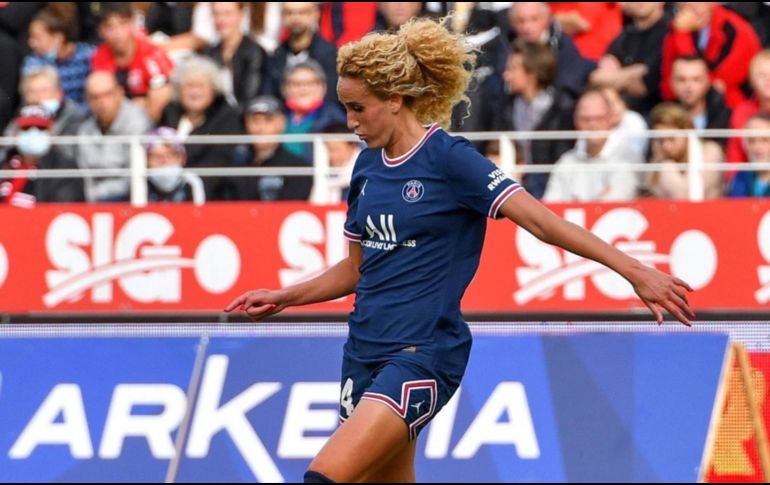 Caso abierto. Kheira Hamraoui, al igual que su compañera Aminata Diallo, no viajó a España con el resto del equipo para enfrentarse al Real Madrid femenino. @KheiraHamraoui