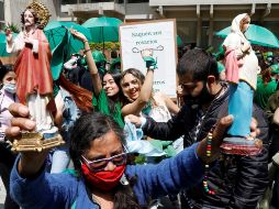 En Colombia el aborto es legal en casos de violación, malformación del feto con riesgo para su supervivencia o si la vida de la madre está en peligro; sin esas particularidades es penado hasta con 54 meses de cárcel. EFE/C. Ortega