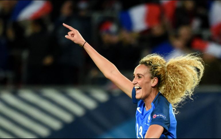 Kheira Hamraoui regresaba de una cena de su club junto a su compañera Aminata Diallo, y fue víctima de una agresión por parte de dos individuos, los cuales le propinaron varios golpes 