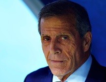 Bajo su batuta, el plantel clasificó a tres mundiales seguidos, llegó a las semifinales de Sudáfrica 2010 y quedó quinto en Rusia 2018. Además, conquistó la Copa América 2011 en Argentina. IMAGO7