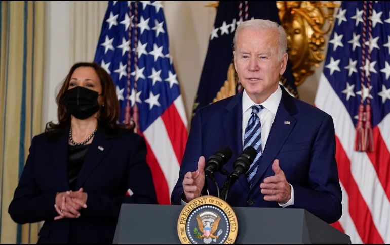 Biden traspasó el poder a la vicepresidenta Harris por poco más de una hora. AP/ARCHIVO