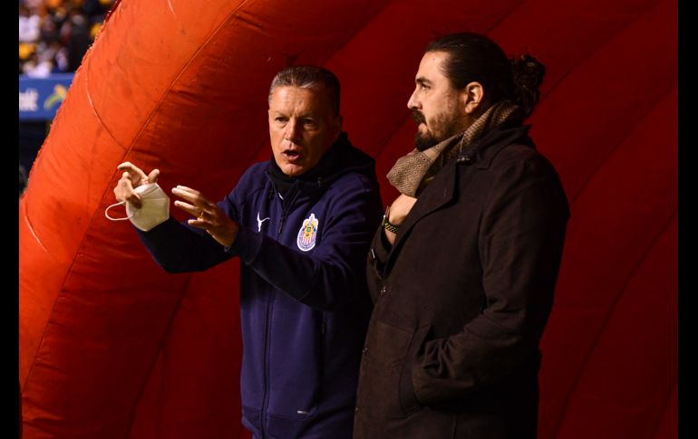 PRESENTES. Ricardo Peláez y Amaury Vergara estuvieron presentes en el partido. IMAGO7
