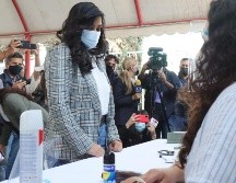 Aproximadamente a las 9:40 horas llegó Citlalli Amaya a su sección de votación con número 2548, ubicada en la calle Jorge 53 - 11. CORTESÍA
