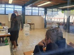 En la escuela primaria Lázaro Cardenas, ubicada en la calle Capulín, en Las Huertas, abrieron a las 8:30 de la mañana. EL INFORMADOR