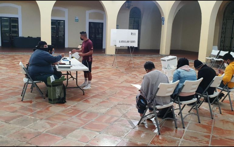 Las elecciones extraordinarias se llevarán a cabo hasta las 18:00 horas de este domingo. EL INFORMADOR