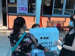 Habitantes de Tlaquepaque acuden este domingo a votar por presidente municipal. TWTTER@INEMexico