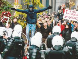 Disturbios. Al menos 44 detenidos fue el saldo de la marcha contra  las restricciones por COVID-19 que el Gobierno de Bélgica impondrá a sus habitantes. EFE