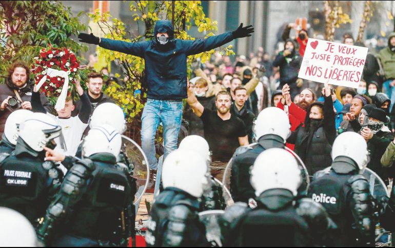 Disturbios. Al menos 44 detenidos fue el saldo de la marcha contra  las restricciones por COVID-19 que el Gobierno de Bélgica impondrá a sus habitantes. EFE