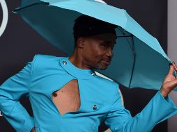 El estadounidense Billy Porter destaca en las alfombras rojas por romper estereotipos, y los American Music Awards 2021 no fueron la excepción. AP/ JORDAN STRAUSS