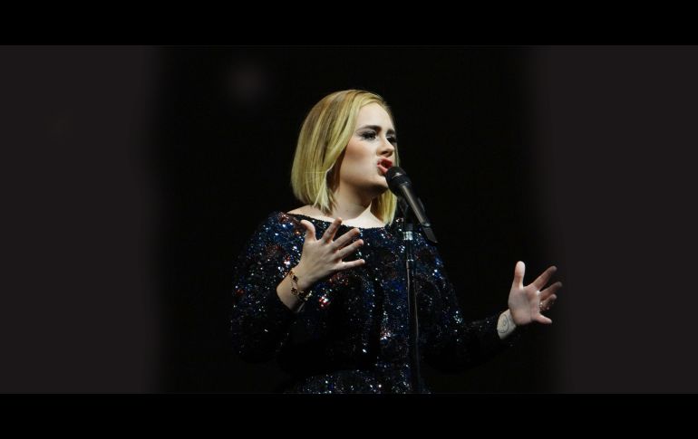 Adele ha agradecido a Spotify en Twitter el haber ocultado la reproducción aleatoria de sus discos. WIKIMEDIA COMMONS/KRISTOPHER HARRIS
