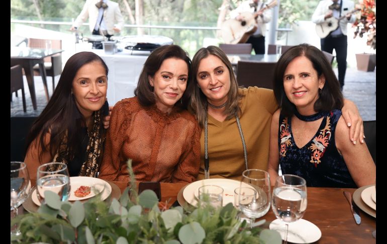 Edith Hernández, Mónica Vertiz, Pilar Camarasa y María Luisa Urrea. GENTE BIEN JALISCO/CLAUDIO JIMENO