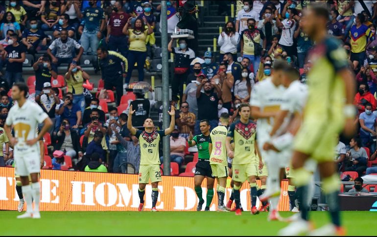 La pasión con la que se vive el clásico capitalino Pumas vs América, dentro y fuera de la cancha, se puede ver en un muy pocos choques de la Liga MX. IMAGO7