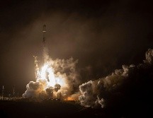 El aparato despegó anoche a bordo de un cohete SpaceX, se espera que impacte contra el asteroide Dimorphos en el otoño de 2022. AFP/B. Ingals/NASA