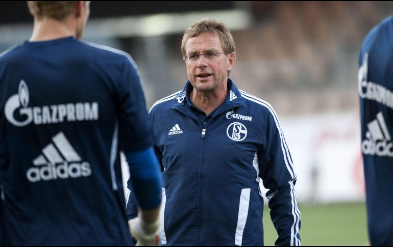 Ralf Rangnick podría estar a cargo del equipo solo hasta el fin de la temporada. AP / ARCHIVO