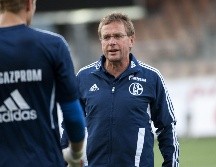 Ralf Rangnick podría estar a cargo del equipo solo hasta el fin de la temporada. AP / ARCHIVO