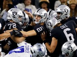 Daniel Carlson (#2) conectó su quinto y último gol de campo del juego en tiempo extra. AP/R. Jenkins