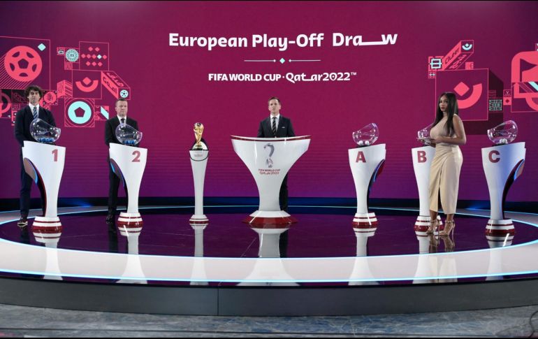 Este viernes se definieron la repesca de la UEFA y la intercontinental, que reparten cinco lugares al Mundial de Qatar 2022. AFP / A. Scheuber