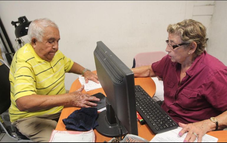Las personas mayores de 60 años pueden tramitar su credencial del INAPAM para recibir muchos beneficios. EL INFORMADOR / ARCHIVO