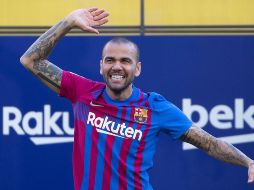Dani Alves quedó libre tras una segunda etapa en el FC Barcelona, club que se despidió del brasileño y dejó la puerta abierta para su llegada a la Liga MX. EFE / ARCHIVO