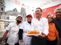 El alcalde Pablo Lemus invitó a los asistentes a impulsar la recuperación de la ciudad con base a su cultura y su gastronomía. ESPECIAL