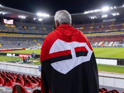 PESE A TODO. La euforia, el ánimo y las ganas de ver a su equipo avanzar a la Semifinal, hace que la Fiel rompa el cochinito y acuda al graderío del Jalisco. IMAGO7