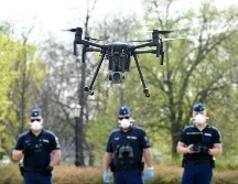 Delincuentes y autoridades recurren a nuevas herramientas, como el uso de drones con explosivos. EFE/J. Meszaros