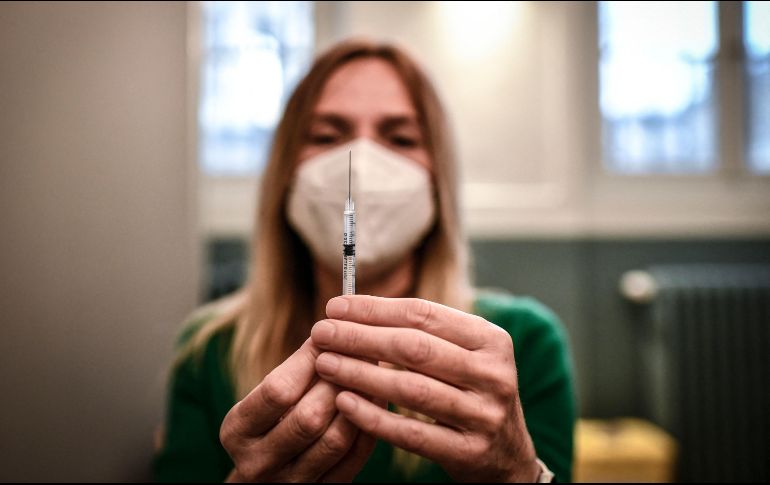 Autoridades israelíes instan a la población a vacunarse o, en su caso, aplicarse una dosis de refuerzo. AFP/S. De Sakutin