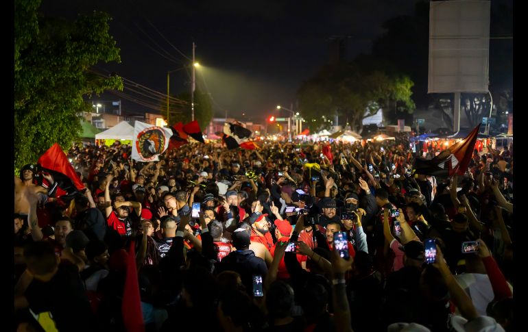 FIESTA. El Estadio Jalisco volvió a vivir una auténtica fiesta como hace tiempo no se veía. IMAGO7