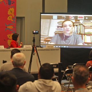 FIL 2021: Entregan Premio Iberoamericano SM de Literatura Infantil y Juvenil a María José Ferrada