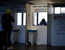Además de España, numerosos países han detectado ya casos vinculados a la variante ómicron, como Reino Unido, Alemania, Canadá y Holanda. Un área de pruebas COVID-19 en el aeropuerto de Schiphol, en Holanda. AFP/K. Tribouillard