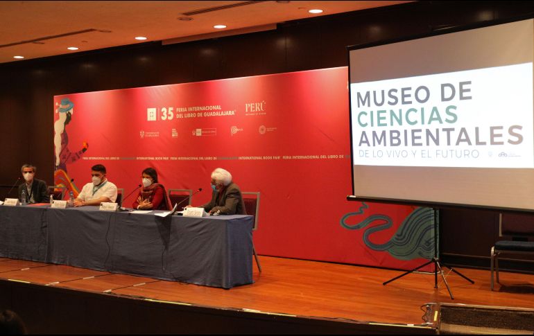 La discusión fue moderada por el físico y divulgador de la Ciencia, Juan Nepote. EL INFORMADOR/A. Camacho