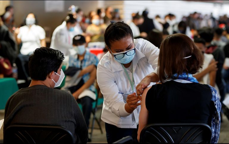 En México se han aplicado más de 141.7 millones de dosis de vacunas contra el COVID. EFE/ARCHIVO