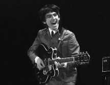 George supo encontrar la forma de convertirse en el guitarrista principal de The Beatles. AP/ARCHIVO