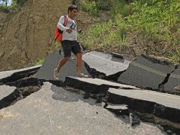 Una carretera dañada por el sismo de ayer en Amazonas. AFP/Presidencia de Perú
