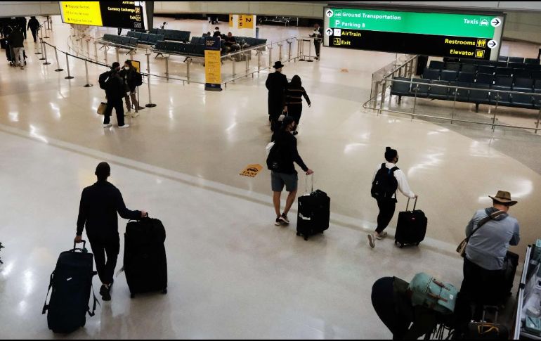 López-Gatell insistió en que cerrar fronteras 