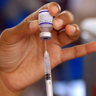 COVID-19 e influenza pueden agravar complicaciones de personas con VIH, advierten