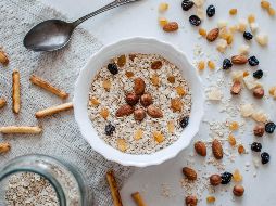 Estudios han comprobado la efectividad de la avena para disminuir los niveles de colesterol en la sangre. UNSPLASH/Photo by Margarita Zueva on Unsplash