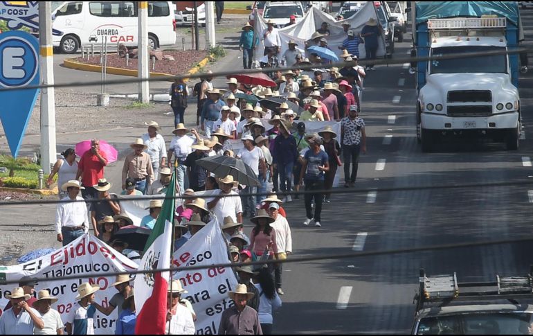 La manifestación se concentró a la altura del crucero de la calle 16 de Septiembre en Arroyo Hondo y generó algunos problemas viales. EL INFORMADOR/ARHCIVO