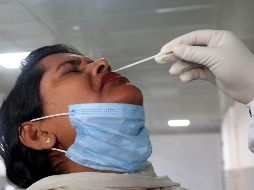 Del total de casos, hay 20 mil 906 activos en el país. XINHUA