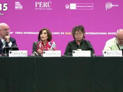 También leyeron el fragmento de una entrevista que Almudena dio a la FIL, donde resaltaba que era escritora por que le gustaba leer. ESPECIAL